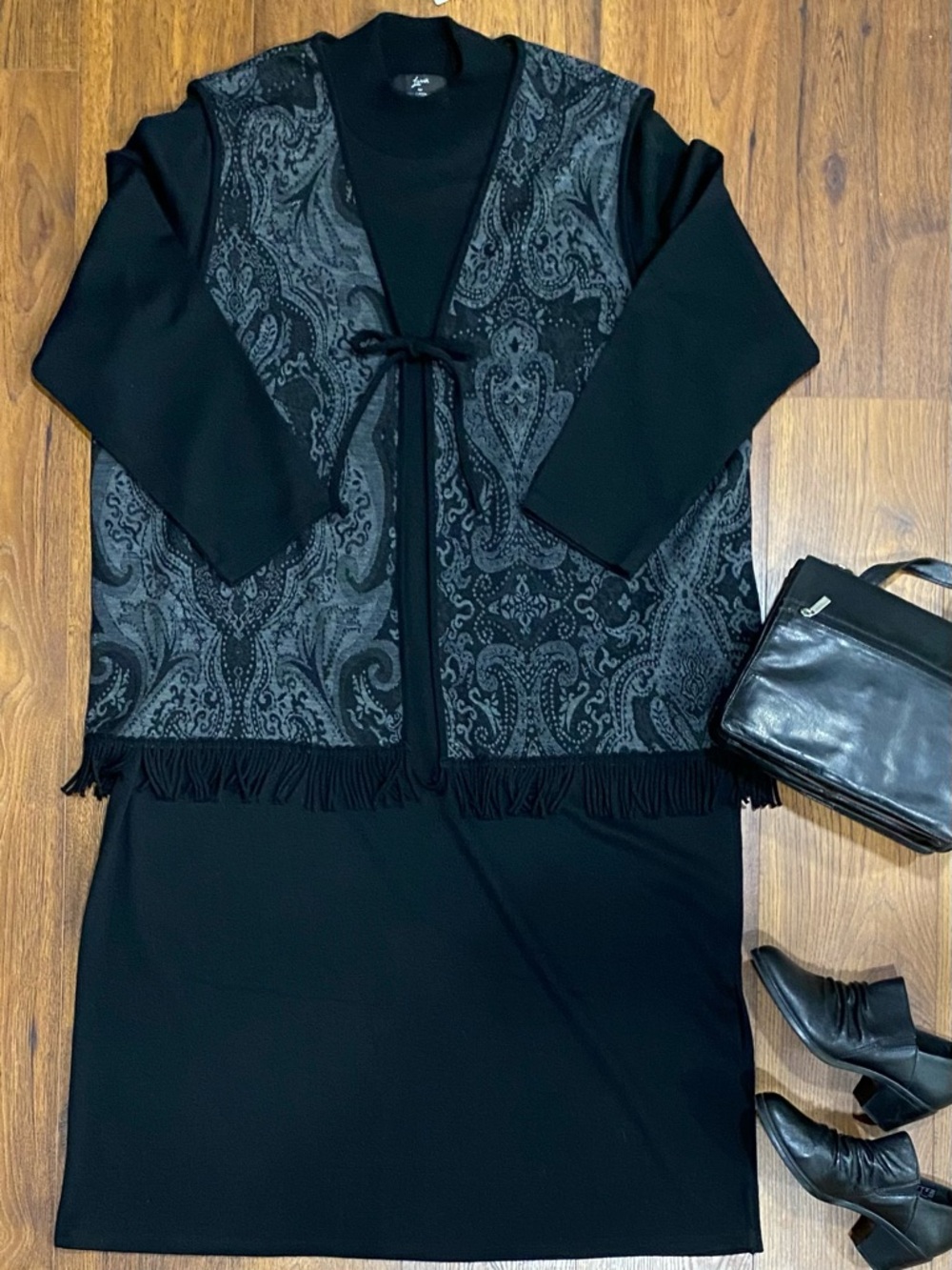 Lennie by Nina Leonard Women’s Black and Gray Paisley Maxi Sweater Dress 4X